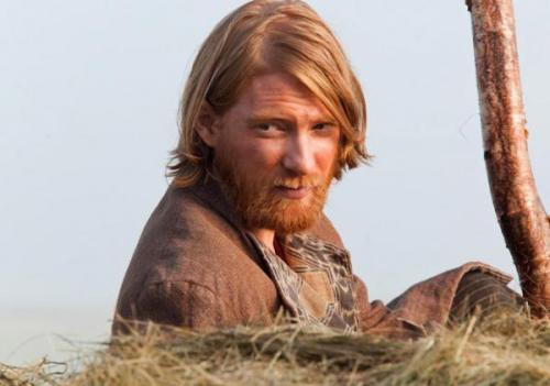 Domhnall-Gleeson-in-Anna-Karenina-2