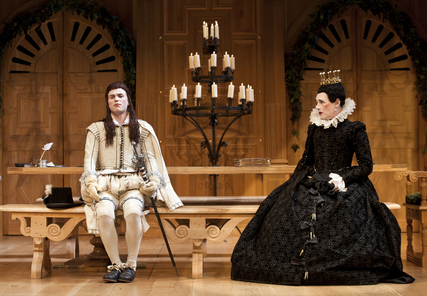 johnny-flynn-viola-and-mark-rylance-olivia-in-twelfth-night-at-the-apollo-theatre-photo-credit-simon-annand