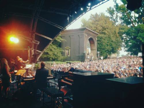 14759_557583560946025_1663735087_n-1