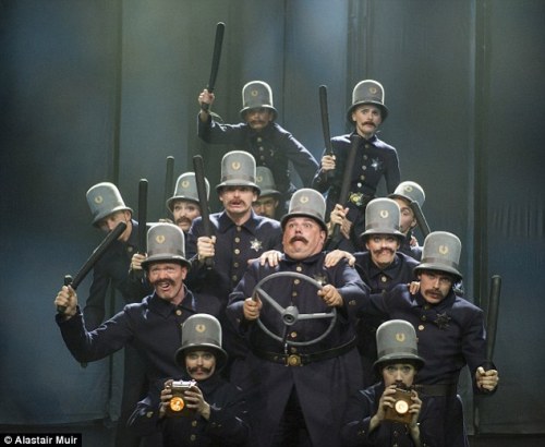 2AB6B76400000578-3170214-image-m-39_1437524954629