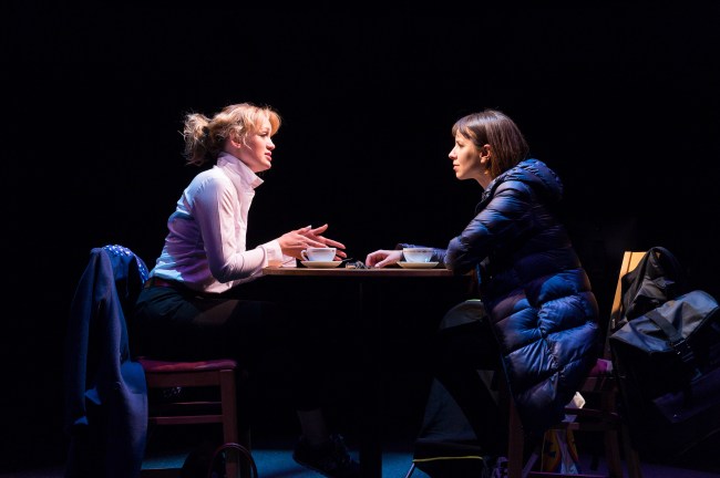 Lucy-Briggs-Owen-Hettie-and-Natalie-Klamar-Suzy-in-Future-Conditional.-Photo-credit-Manuel-Harlan