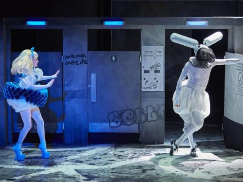 wonderland-alice-Damon-Albarn