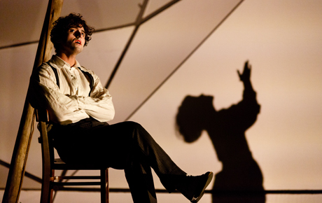 The Flying Lovers of Vitebsk_credit Steve Tanner (3)