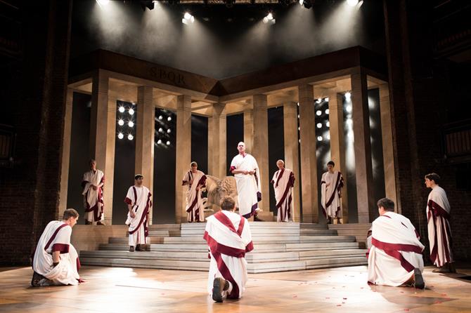 julius-caesar-production-images_-2017_2017_photo-by-helen-maybanks-_c_-rsc_214262.tmb-gal-670