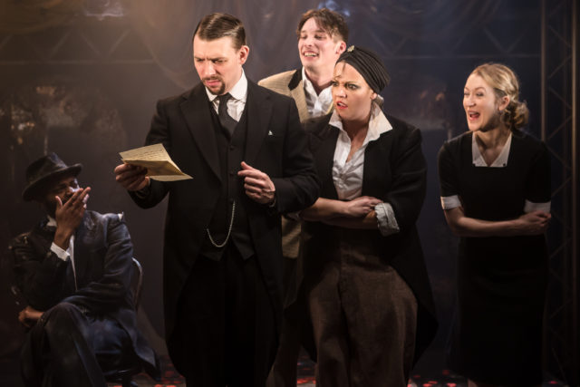 Twelfth-Night.-The-Watermill-Theatre.-Photo-credit-Scott-Rylander-027-640x427