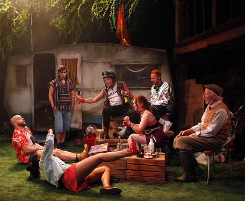 Jerusalem-at-The-Watermill.-Members-of-the-cast.-Photo-by-Philip-Tull-2