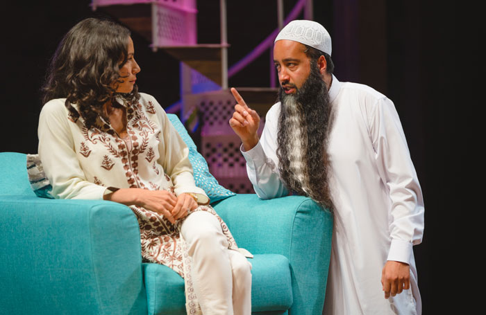 261320_Tartuffe-production-photographs_-2018_2018