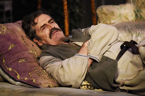 tn-500_rupert-everett-in-uncle-vanya-at-theatre-royal-bath.-credit-nobby-clark
