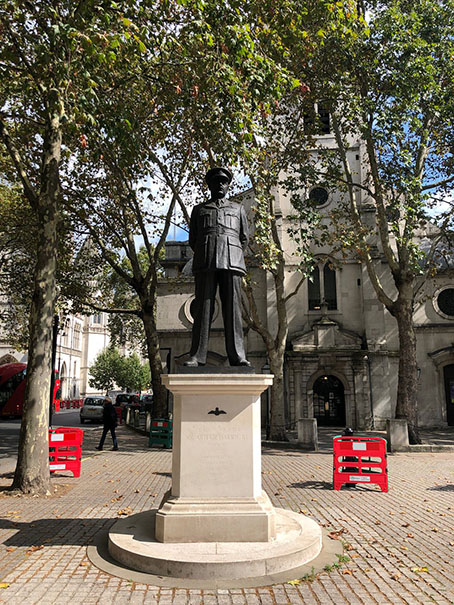 bomber-harris-with-st